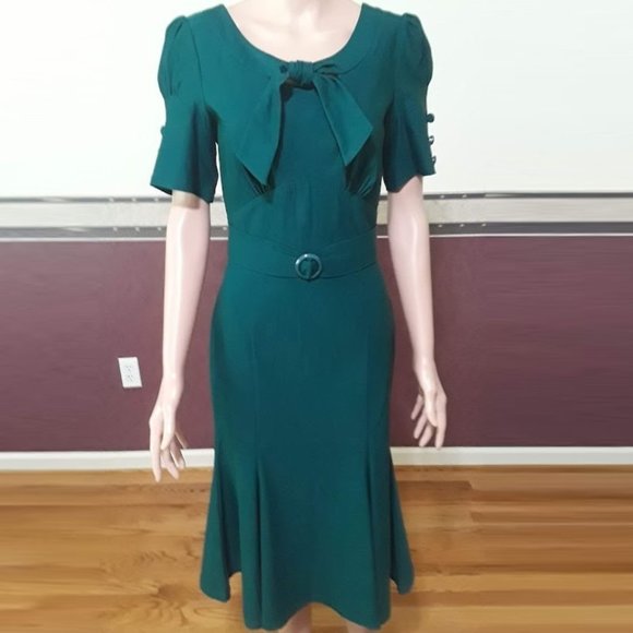 Muxxn Dresses & Skirts - MUXXN Vintage Style Green Short Sleeve Bandage Pencil Dress Size Medium NWT
